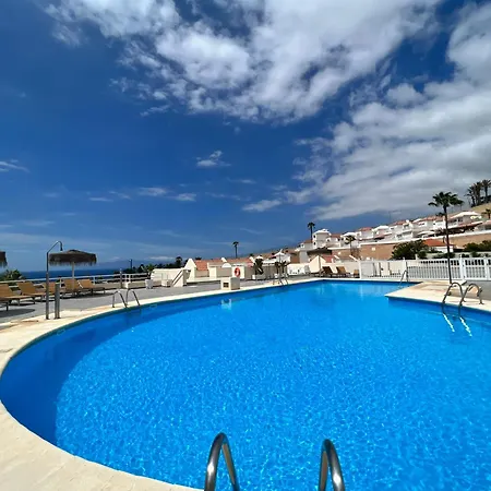 Paulmarie Lounge Ocean View Apartamento *