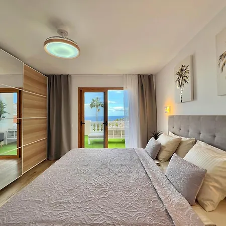 Paulmarie Lounge Ocean View Apartment *